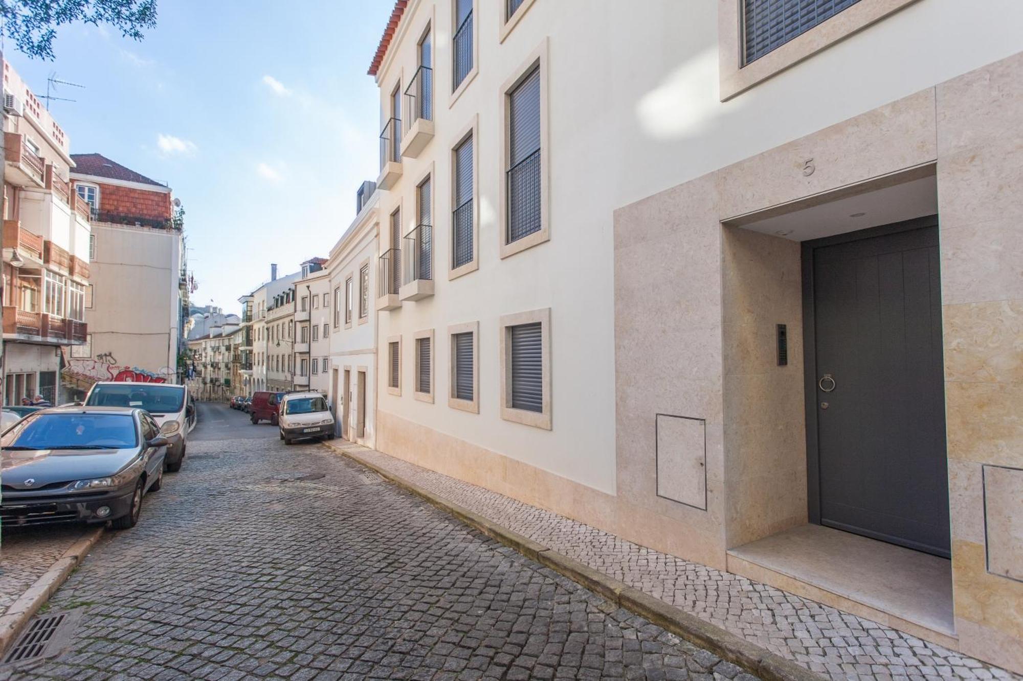 Mouraria Blue Three-Bedroom Apartment W/ Parking - By Lu Holidays Lisboa Екстериор снимка